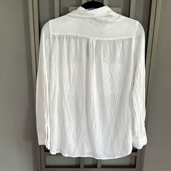 Old Navy classic white rayon blouse size S - Picture 3 of 4